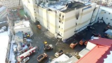 Здание торгового центра Зимняя вишня в Кемерово, где произошел пожар. 26 марта 2018 Здание торгового центра Зимняя вишня в Кемерово, где произошел пожар. 26 марта 2018