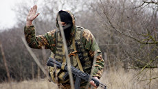 Военнослужащий разведывательного подразделения Народной милиции ЛНР на учениях в Луганской области Военнослужащий разведывательного подразделения Народной милиции ЛНР на учениях в Луганской области