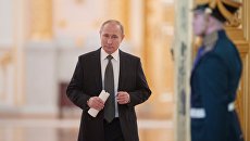 Владимир Путин перед началом заседания Госсовета по вопросу развития конкуренции. 5 апреля 2018 Владимир Путин перед началом заседания Госсовета по вопросу развития конкуренции. 5 апреля 2018