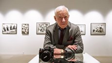 Фотограф Юрий Абрамочкин на своей выставке Полет сквозь время. Архивное фото Фотограф Юрий Абрамочкин на своей выставке Полет сквозь время. Архивное фото