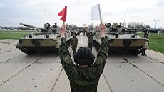 Боевые машины пехоты БМП-3 на репетиции военного парада в Ростове-на-Дону. 19 апреля 2018 Боевые машины пехоты БМП-3 на репетиции военного парада в Ростове-на-Дону. 19 апреля 2018