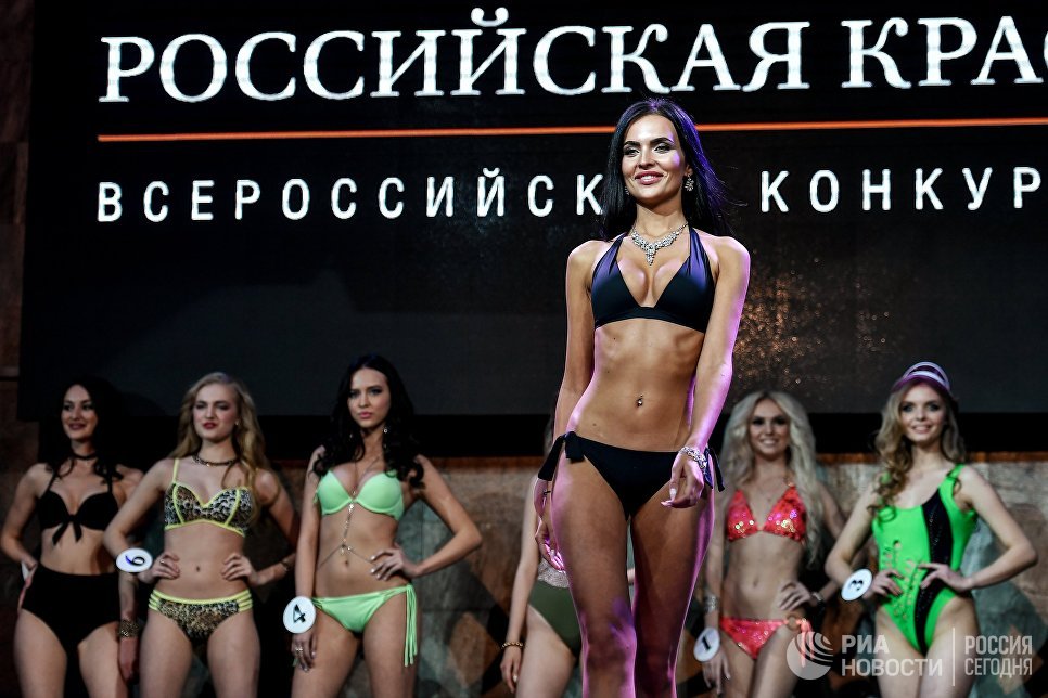 Участницы конкурса красоты «Российская красавица — 2018» во время соревнований в отеле Корстон в Москве Участницы конкурса красоты «Российская красавица — 2018» во время соревнований в отеле Корстон в Москве