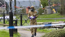 Очистка связанных с отравлением Сергея Скрипаля и его дочери мест в Солсбери Очистка связанных с отравлением Сергея Скрипаля и его дочери мест в Солсбери