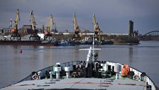 Рыбинский грузовой порт в Ярославской области. Архивное фото Рыбинский грузовой порт в Ярославской области. Архивное фото