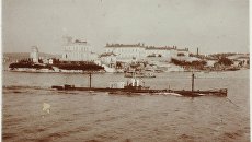 Подводная лодка Камбала заходит в Южную бухту Севастополя Подводная лодка Камбала заходит в Южную бухту Севастополя
