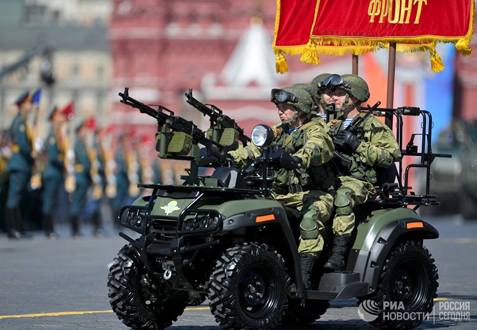 Армейский мотовездеход АМ-1 на военном параде, посвященном 73-й годовщине Победы в ВОВ Армейский мотовездеход АМ-1 на военном параде, посвященном 73-й годовщине Победы в ВОВ
