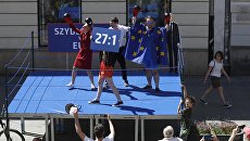 Во время антиправительственного протеста Марш свободы в Варшаве, Польша. 12 мая 2018 Во время антиправительственного протеста Марш свободы в Варшаве, Польша. 12 мая 2018