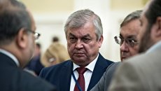 Спецпредставитель президента РФ по Сирии Александр Лаврентьев перед началом переговоров по сирийскому урегулированию в Астане. Архивное фото Спецпредставитель президента РФ по Сирии Александр Лаврентьев перед началом переговоров по сирийскому урегулированию в Астане. Архивное фото