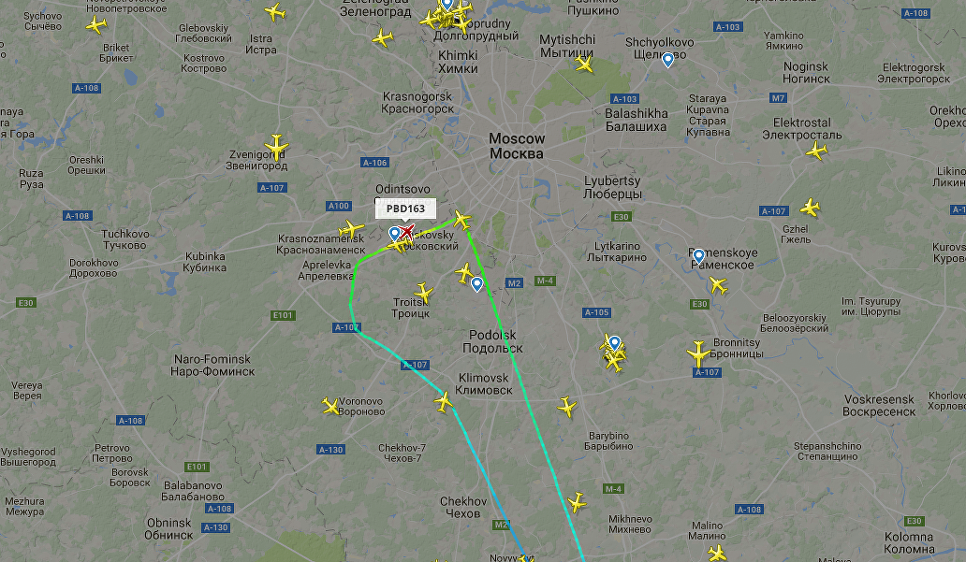 Скриншот страницы сайта flightradar24 с данными рейса ДР 163 авиакомпании "Победа", следующего по маршруту Москва - Астрахань. 19 мая 2018