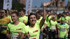 Участники благотворительного зелёного марафона Бегущие сердца в Москве. 27 мая 2018 Участники благотворительного зелёного марафона Бегущие сердца в Москве. 27 мая 2018