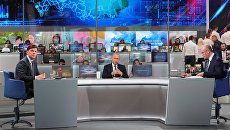 Президент РФ Владимир Путин отвечает на вопросы россиян во время ежегодной специальной программы Прямая линия с Владимиром Путиным. 7 июня 2018 Президент РФ Владимир Путин отвечает на вопросы россиян во время ежегодной специальной программы Прямая линия с Владимиром Путиным. 7 июня 2018