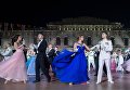 Участники V Большого благотворительного офицерского бала на Площади Михайловской береговой батареи в Севастополе. 11 июня 2018 Участники V Большого благотворительного офицерского бала на Площади Михайловской береговой батареи в Севастополе. 11 июня 2018