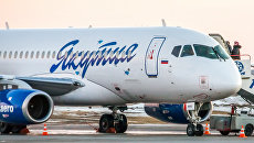 Самолет Sukhoi Superjet 100 авиакомпании Якутия. Архивное фото Самолет Sukhoi Superjet 100 авиакомпании Якутия. Архивное фото