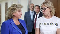 Уполномоченный по правам человека в РФ Татьяна Москалькова и уполномоченный по правам человека Верховной рады Украины Людмила Денисова. Архивное фото Уполномоченный по правам человека в РФ Татьяна Москалькова и уполномоченный по правам человека Верховной рады Украины Людмила Денисова. Архивное фото
