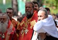 Священнослужители и епископы Русской православной церкви во время освящения храма Федоровской иконы Божией матери Священнослужители и епископы Русской православной церкви во время освящения храма Федоровской иконы Божией матери