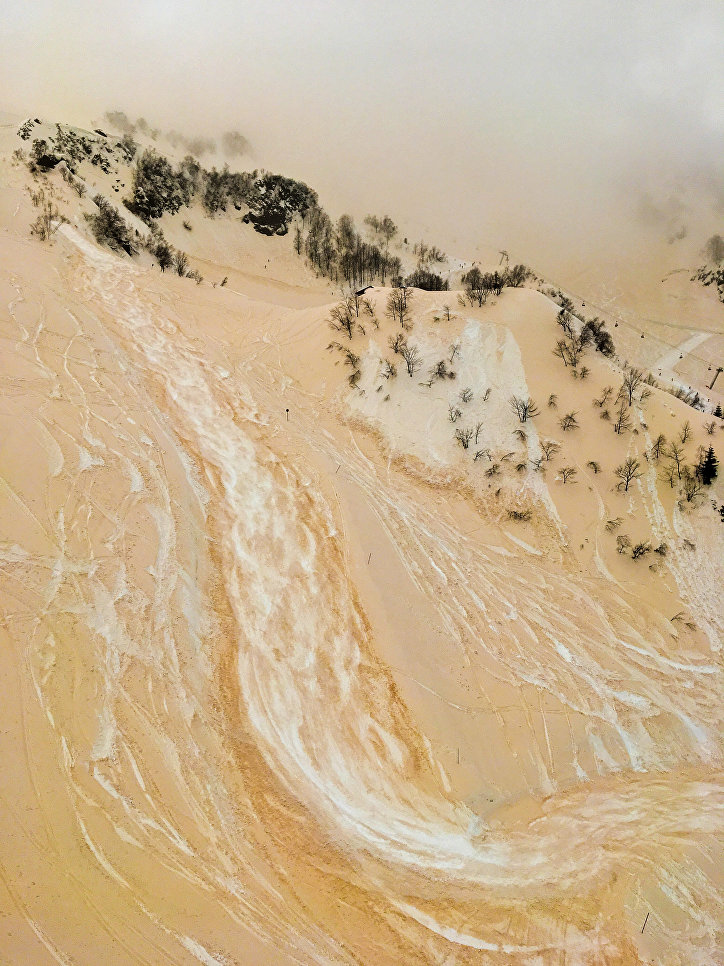 Работа фотографа из России Антона Круглова The Sand-snow river, занявший второе место в номинации Природа в фотоконкурсе 2018 iPhone Photography Awards Работа фотографа из России Антона Круглова The Sand-snow river, занявший второе место в номинации Природа в фотоконкурсе 2018 iPhone Photography Awards