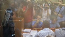 Одна из сестер Хачатурян, обвиняемых в убийстве своего отца, Михаила Хачатуряна, в зале Останкинского суда Москвы во время избрания меры пресечения. Архивное фото Одна из сестер Хачатурян, обвиняемых в убийстве своего отца, Михаила Хачатуряна, в зале Останкинского суда Москвы во время избрания меры пресечения. Архивное фото