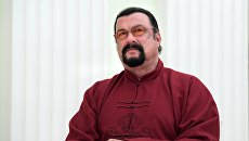Американский актёр Стивен Сигал. Архивное фото Американский актёр Стивен Сигал. Архивное фото