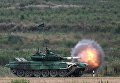 Танк команды армии Ирана в первом полуфинале международных соревнований Танковый биатлон-2018 в рамках Армейских международных игр на подмосковном полигоне Алабино Танк команды армии Ирана в первом полуфинале международных соревнований Танковый биатлон-2018 в рамках Армейских международных игр на подмосковном полигоне Алабино