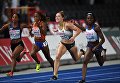Дина Эйшер-Смит (Великобритания) и Гина Люкенкемпер (Германия) на дистанции забега среди женщин на 100 метров на чемпионате Европы по легкой атлетике в Берлине Дина Эйшер-Смит (Великобритания) и Гина Люкенкемпер (Германия) на дистанции забега среди женщин на 100 метров на чемпионате Европы по легкой атлетике в Берлине