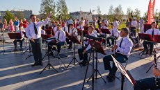 Выступление Центрального военного оркестра МО РФ в парке Зарядье Выступление Центрального военного оркестра МО РФ в парке Зарядье