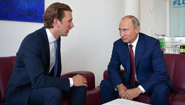 Президент РФ Владимир Путин и федеральный канцлер Австрии Себастьян Курц. Архивное фото