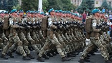 Украинские военнослужащие на репетиции военного парада. Архивное фото Украинские военнослужащие на репетиции военного парада. Архивное фото