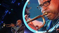 Участник International Jazz Ensemble Якова Окуня Эдди Хендерсон (США) выступает во время All Stars KJP Jam при участии биг-бэнда под управлением Сергея Головни на фестивале Koktebel Jazz Party Участник International Jazz Ensemble Якова Окуня Эдди Хендерсон (США) выступает во время All Stars KJP Jam при участии биг-бэнда под управлением Сергея Головни на фестивале Koktebel Jazz Party
