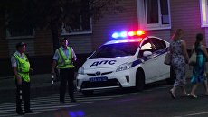 Сотрудники полиции возле в кафе Сепар, в результате которого погиб глава ДНР Александр Захарченко Сотрудники полиции возле в кафе Сепар, в результате которого погиб глава ДНР Александр Захарченко