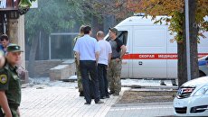 У входа в кафе Сепар в Донецке, после взрыва в котором погиб глава ДНР Александр Захарченко У входа в кафе Сепар в Донецке, после взрыва в котором погиб глава ДНР Александр Захарченко