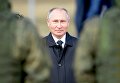Владимир Путин во время полевого смотра войск после окончания основного этапа военных маневров Восток-2018 на забайкальском полигоне Цугол. 13 сентября 2018 Владимир Путин во время полевого смотра войск после окончания основного этапа военных маневров Восток-2018 на забайкальском полигоне Цугол. 13 сентября 2018
