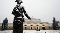 Памятник графу Алексею Орлову, основателю Хреновского конного завода, возле центрального корпуса предприятия Памятник графу Алексею Орлову, основателю Хреновского конного завода, возле центрального корпуса предприятия