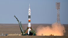 Старт ракеты-носителя Союз-ФГ с пилотируемым кораблем Союз МС-10. Архивное фото Старт ракеты-носителя Союз-ФГ с пилотируемым кораблем Союз МС-10. Архивное фото