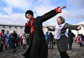 Волонтеры во время флешмоба в честь Дня народного единства на Поклонной горе в Москве. Волонтеры во время флешмоба в честь Дня народного единства на Поклонной горе в Москве.