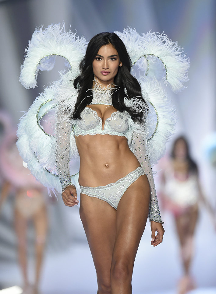 Показ Victoria’s Secret в Нью-Йорке Показ Victoria’s Secret в Нью-Йорке