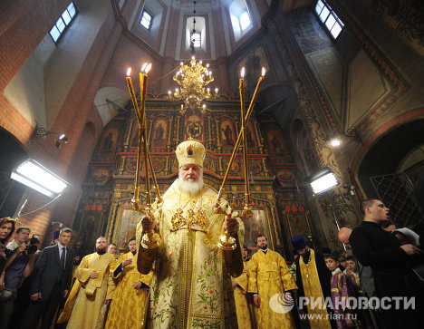 Торжественное богослужение в честь 450-летия Покровского собора Торжественное богослужение в честь 450-летия Покровского собора