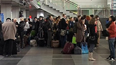 Сотни пассажиров застряли в аэропорту Иркутска из-за мощного снегопада Сотни пассажиров застряли в аэропорту Иркутска из-за мощного снегопада