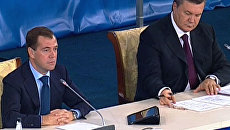 Медведев и Янукович обсудили предстоящий матч Шахтера с Зенитом Медведев и Янукович обсудили предстоящий матч Шахтера с Зенитом