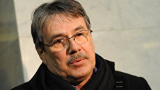 Режиссер Павел Чухрай не церемонии вручения премии Ника. Архивное фото Режиссер Павел Чухрай не церемонии вручения премии Ника. Архивное фото