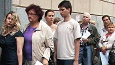 Сотни обманутых дольщиков пришли за помощью к Сергею Собянину Сотни обманутых дольщиков пришли за помощью к Сергею Собянину