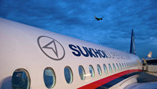 Самолет Superjet 100. Архивное фото Самолет Superjet 100. Архивное фото