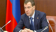 Медведев потребовал не допустить необоснованного роста тарифов ЖКХ Медведев потребовал не допустить необоснованного роста тарифов ЖКХ