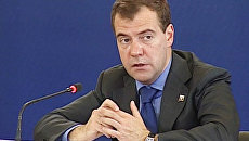 Медведев пригрозил губернаторам за отсутствие Интернете в школах Медведев пригрозил губернаторам за отсутствие Интернете в школах