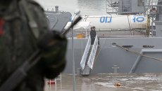 ВМС Южной Кореи подняли в море фрагмент первой ступени ракеты КНДР ВМС Южной Кореи подняли в море фрагмент первой ступени ракеты КНДР