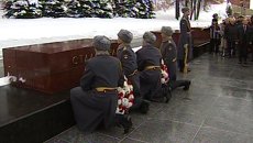 Цветы и слова благодарности победителям - 70 лет битве под Сталинградом Цветы и слова благодарности победителям - 70 лет битве под Сталинградом