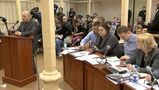 Второй день процесса по делу Навального: СМИ уехали, свидетели остались Второй день процесса по делу Навального: СМИ уехали, свидетели остались