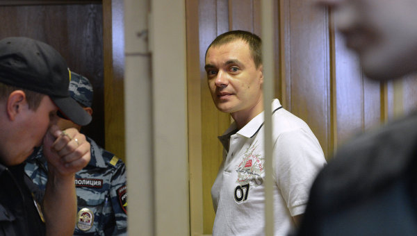 Голая м голуб