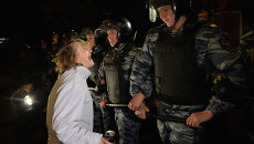 Беспорядки в московском районе Бирюлево, фото с места событий Беспорядки в московском районе Бирюлево, фото с места событий
