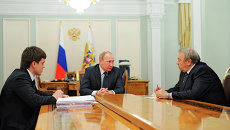 Встреча Владимира Путина с Михаилом Котюковым (слева) и Владимиром Фортовым. Архивное фото Встреча Владимира Путина с Михаилом Котюковым (слева) и Владимиром Фортовым. Архивное фото