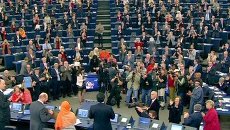 Европарламент стоя приветствовал вручение премии Сахарова девочке из Пакистана Европарламент стоя приветствовал вручение премии Сахарова девочке из Пакистана
